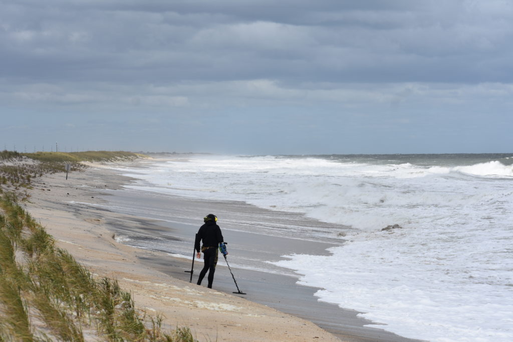 Delaware seashore state park, delaware surf fishing, indian river inlet, hurricane teddy storm surge, metal detecting, heavy surf, wave action, delmarva beaches, sussex county