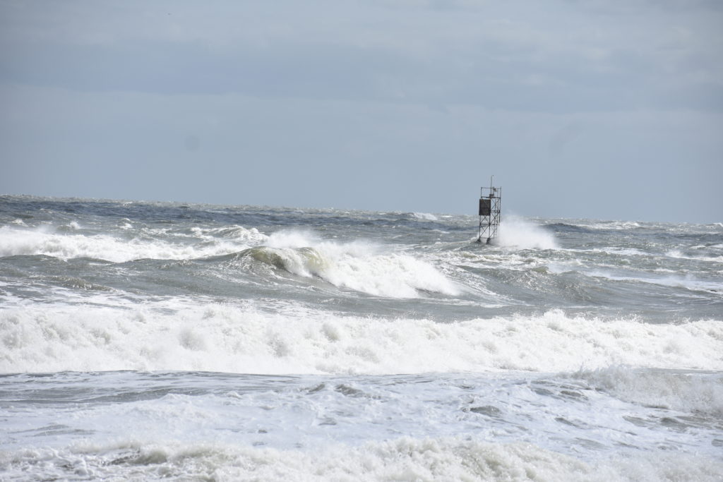 Delaware seashore state park, delaware surf fishing, indian river inlet, hurricane teddy storm surge, metal detecting, heavy surf, wave action, delmarva beaches, sussex county