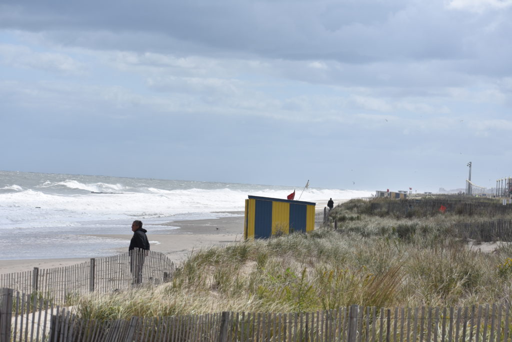 Rehoboth beach, hurricane teddy storm surge, kite boarder, huge waves, big surf, delaware surf fishing