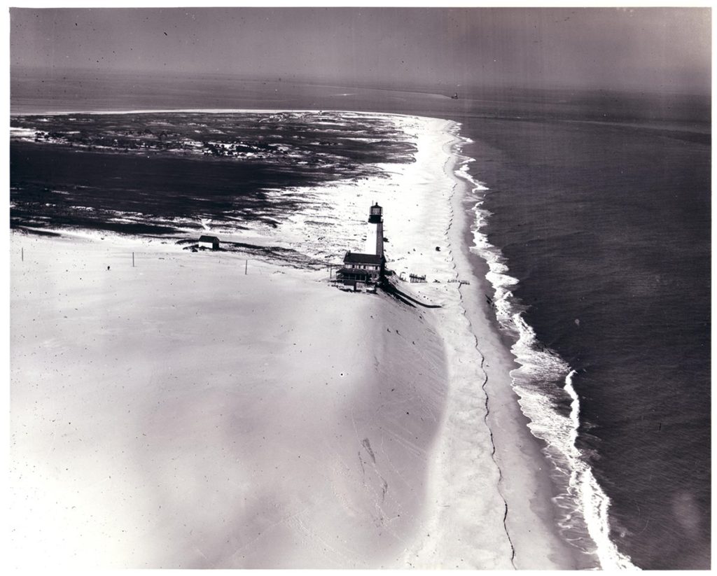 cape henlopen lighthouse, great dune, point of capes, the point, delaware surf fishing, hagley museum, fort miles, cape henlopen state park, naval crossing
